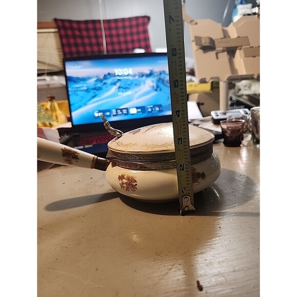 Vintage Porcelain Lidded Serving Pot Handle Gold Gilt Floral Brass Trim Elegant - Picture 15 of 15